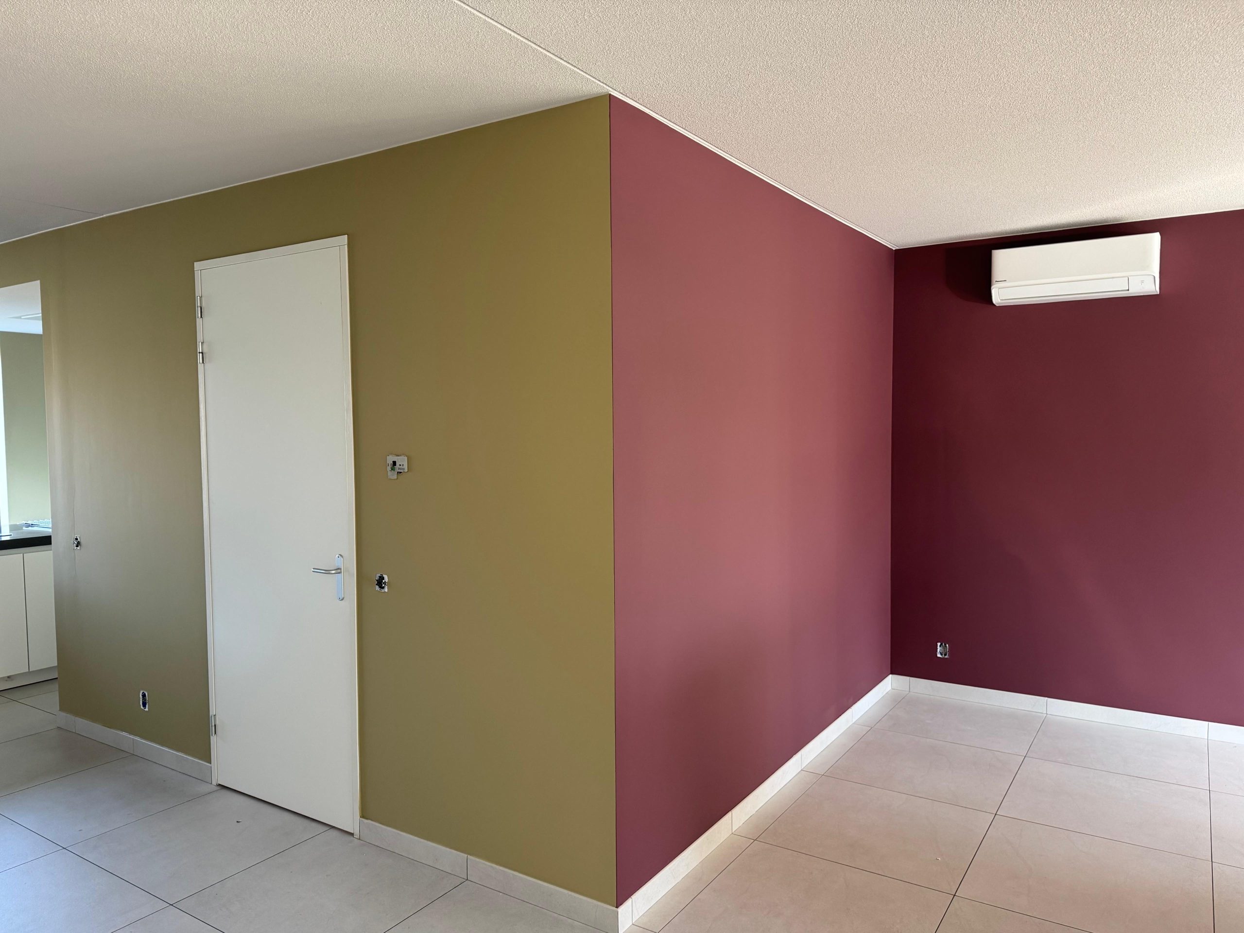 522b0d49-d23b-410d-b162-14c271b93aa1